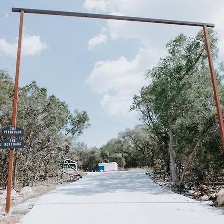 فيلا The Perch- Texas Tiny Haus With Amazing Views Spring Branch المظهر الخارجي الصورة