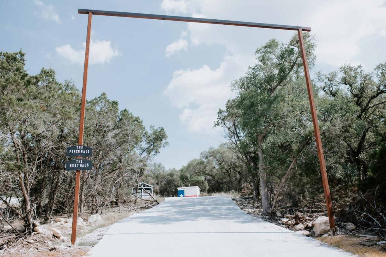 فيلا The Perch- Texas Tiny Haus With Amazing Views Spring Branch المظهر الخارجي الصورة